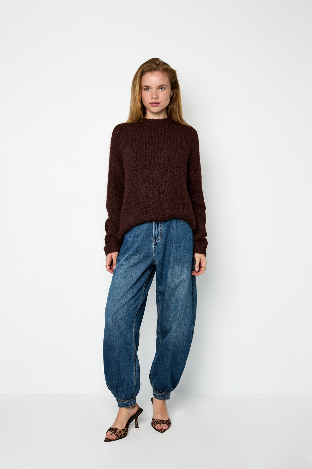 Pullover mit offenem Rücken